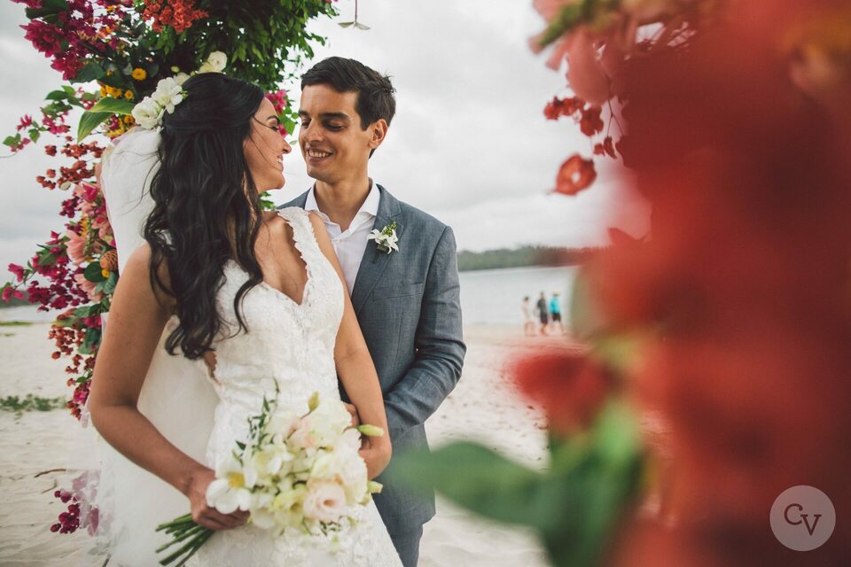 CASANDO COM PÉ NA AREIA NA PRAIA DOS CARNEIROS