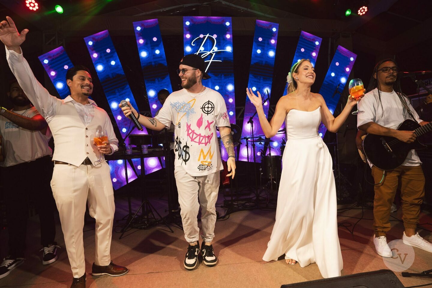 CASAMENTO NO ESTILO PRAIANO