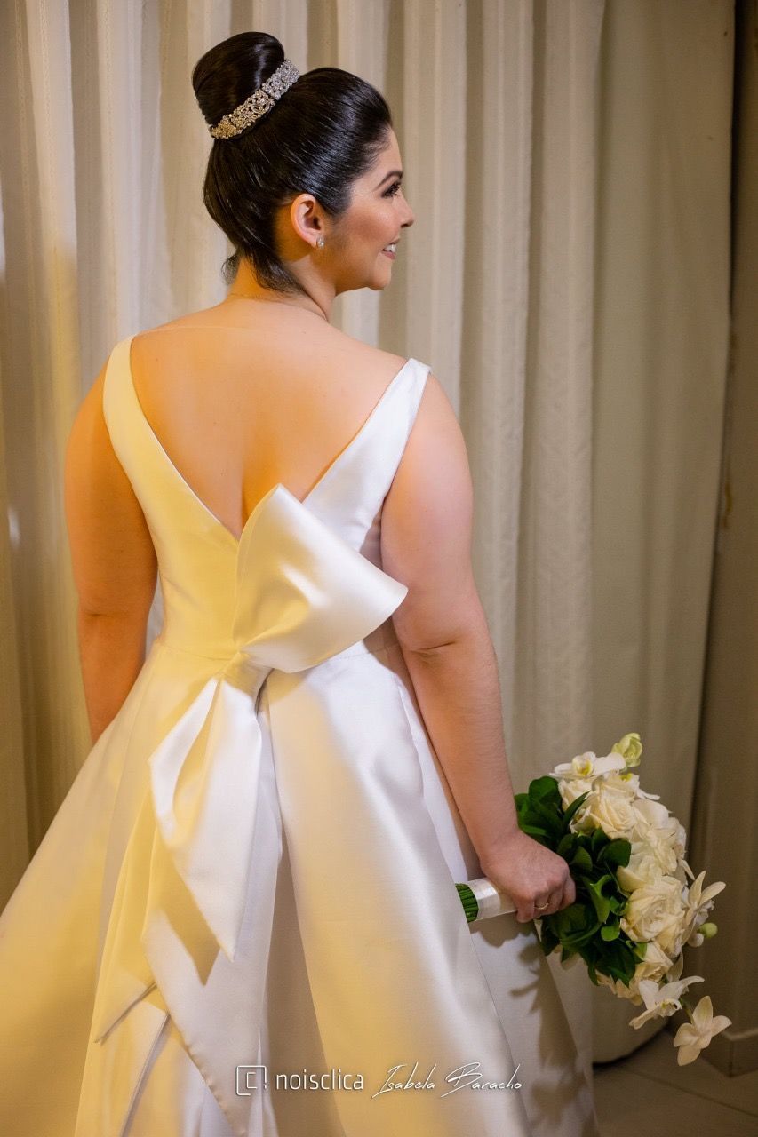 Foto QUAL VESTIDO ADEQUADO PARA UMA NOIVA? - Imagem 11